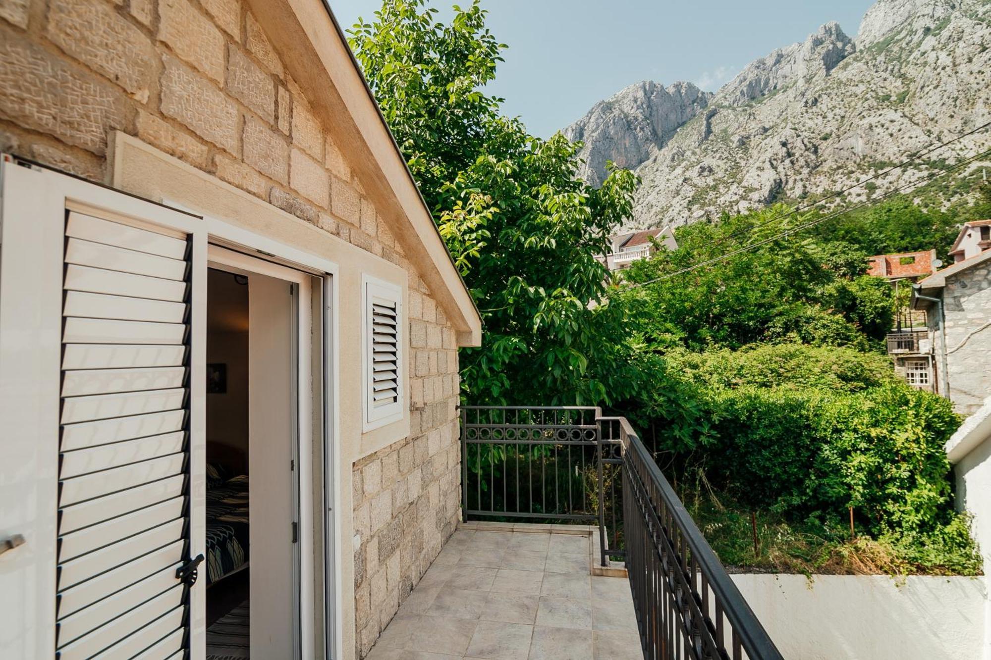 Holiday Home Amanda Hollick โกตอร์ ภายนอก รูปภาพ