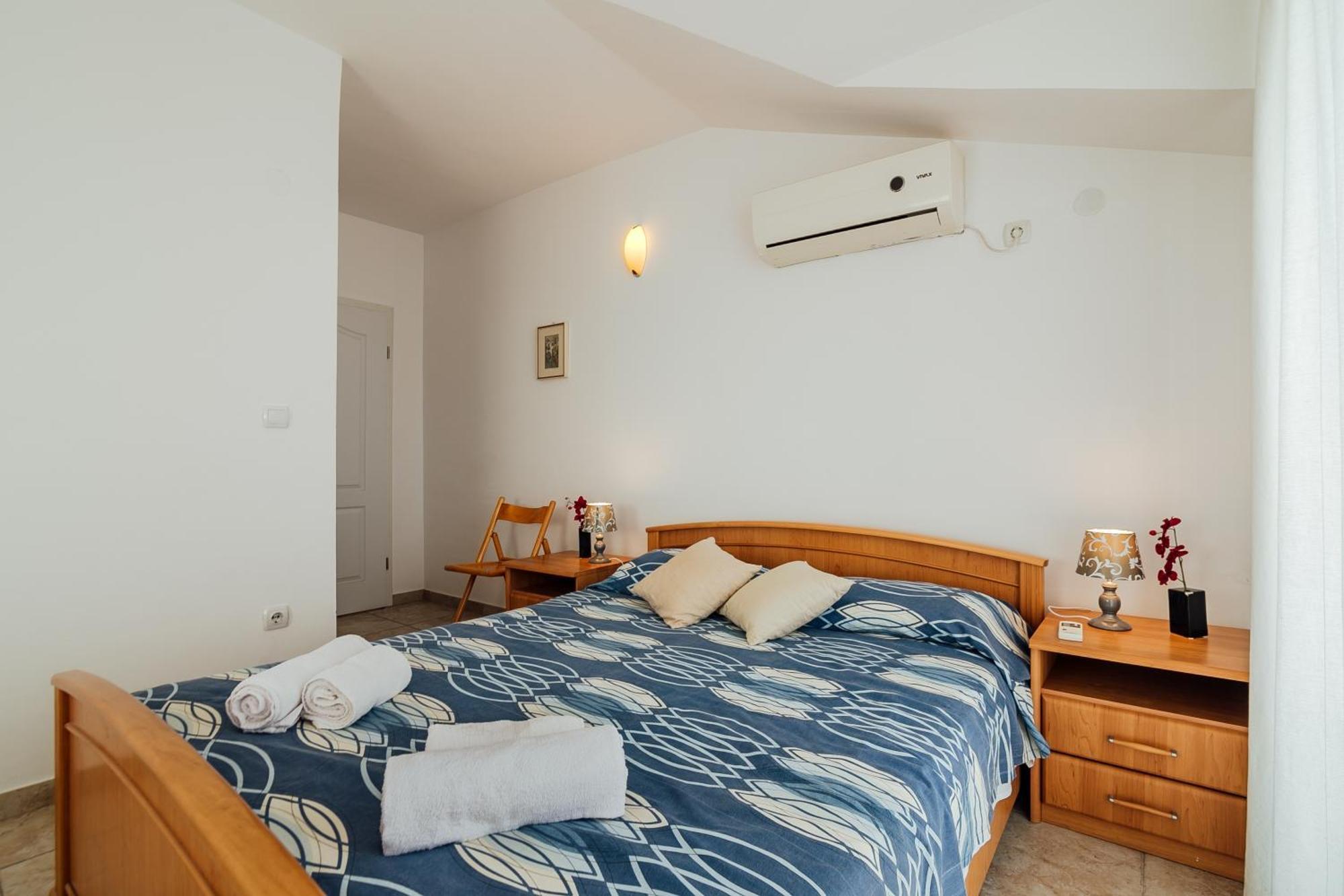 Holiday Home Amanda Hollick โกตอร์ ภายนอก รูปภาพ