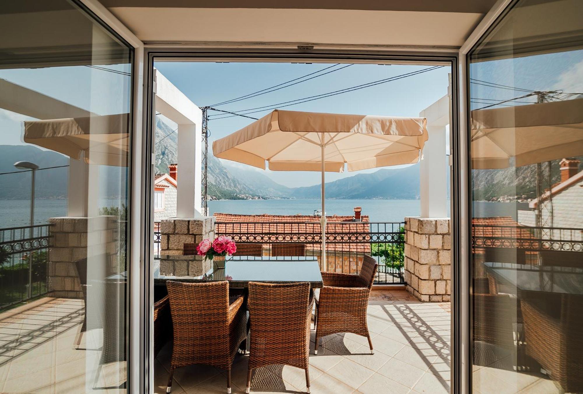Holiday Home Amanda Hollick โกตอร์ ภายนอก รูปภาพ
